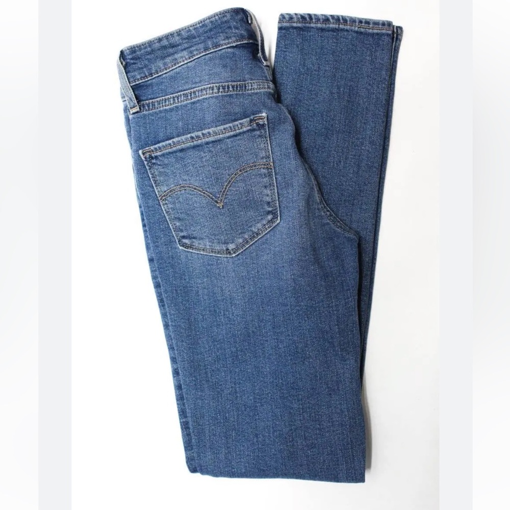 Levi’s 721 High Rise Ripped Jeans - Picture 2 of 15